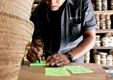 Bloczek samoprzylepny POST-IT_ Super Sticky w linie (5845- SSUC), 125x200mm, 4x45 kart., neonowe