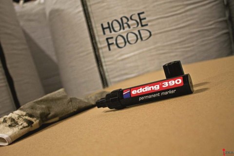 Marker permanentny ścięta końcówka 4-12 mm czerwony Edding 390/002/CZ