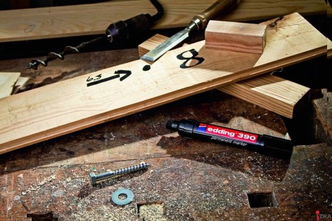 Marker permanentny ścięta końcówka 4-12 mm niebieski Edding 390/003/N